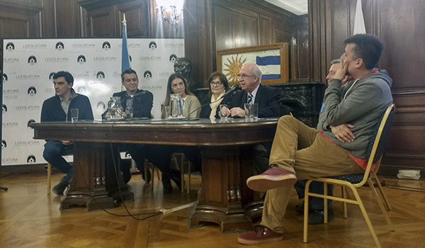 Distinguen investigación sobre cooperativas porteñas