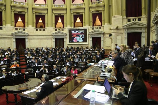 Voces contra la reforma: diputados defendieron la eximición de Ganancias a cooperativas y mutuales