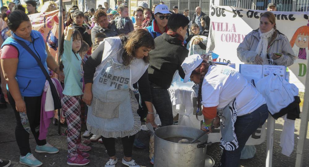 El gobierno no entregaría más leche en polvo a comedores