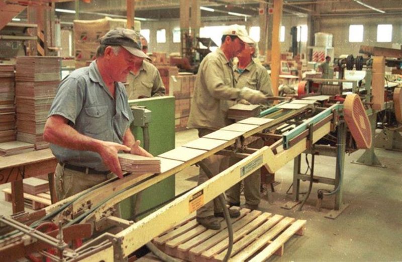 Una mirada ampliada sobre la recuperación de empresa por parte de sus trabajadoras/es