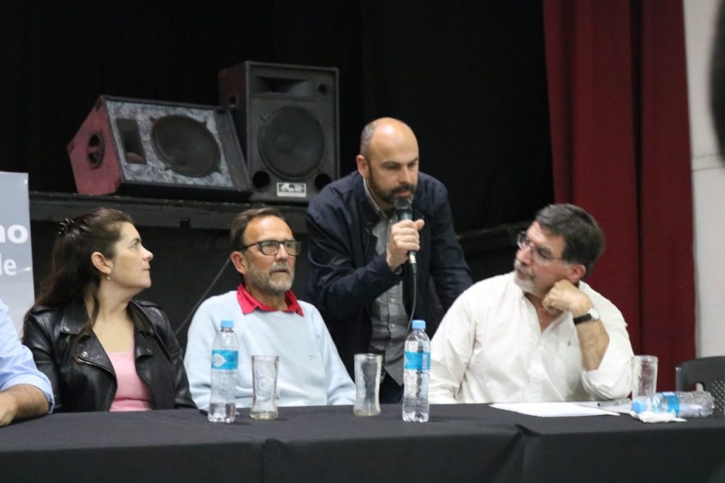 Un llamado a reconstruir la escuela pública en forma colectiva