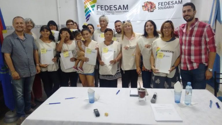 Cooperativas y mutuales donan alimentos a comedores