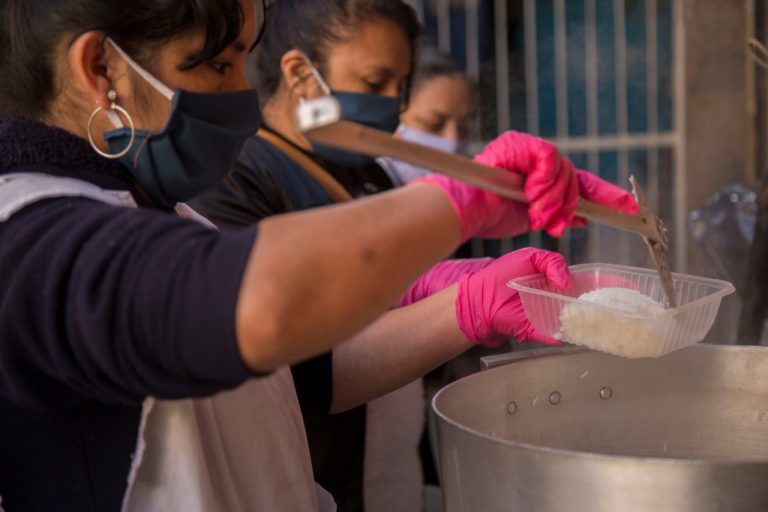 La UTEP reclama donaciones a supermercados por la falta de alimentos para comedores