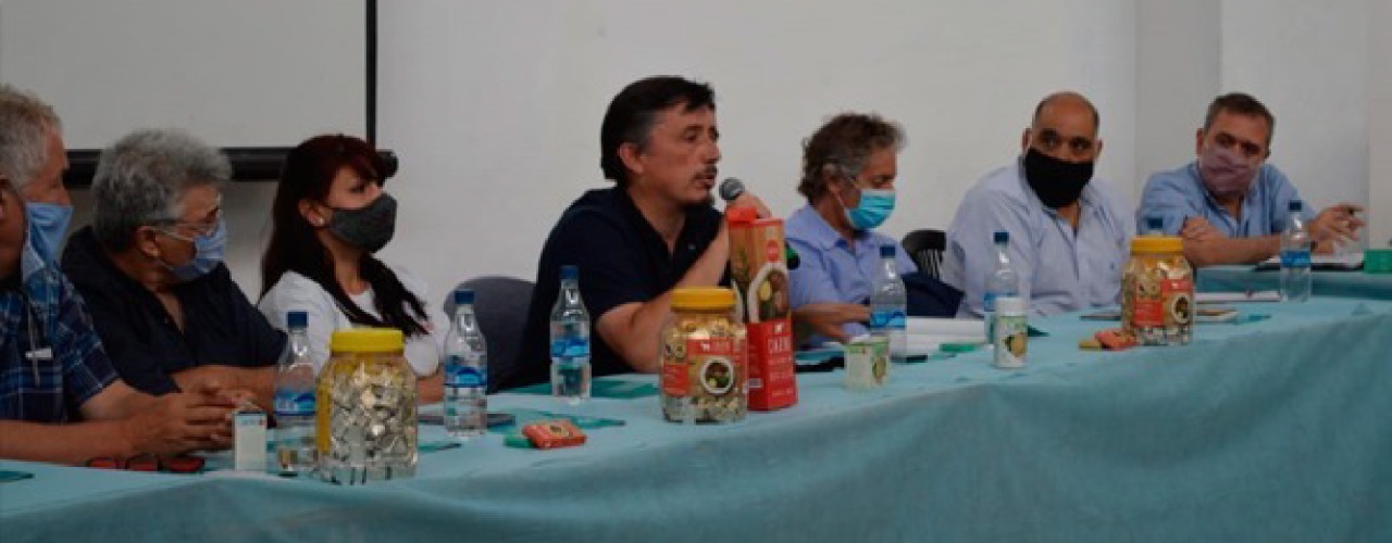 Más de 40 productores participaron en el evento “Del productor a la góndola”