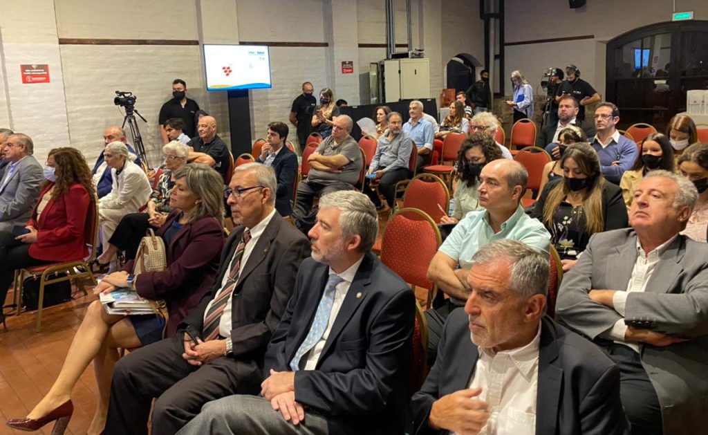 El cooperativismo mundial unido en defensa del vino