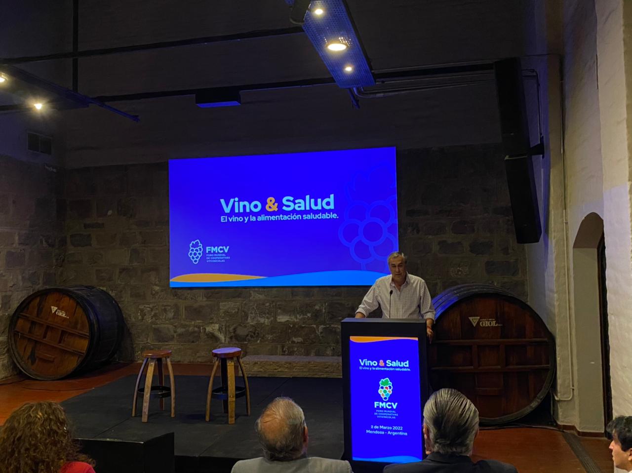 El cooperativismo mundial unido en defensa del vino