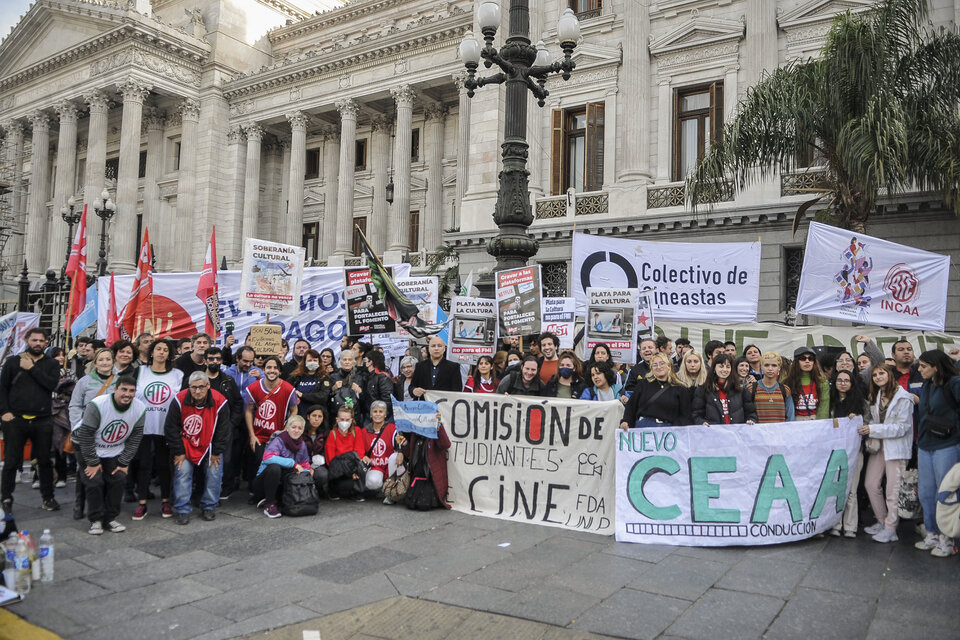 Echarri: “No son subsidios, son fondos que genera el mismo sector cultural”