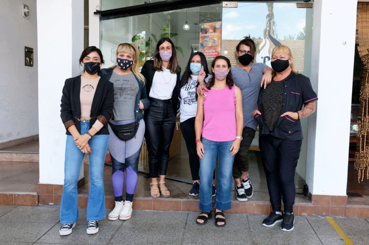 Frente a la exclusión laboral, cooperativismo LGBT+