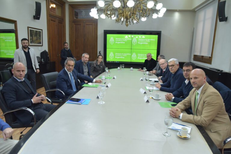 Alexandre Roig se reunió con los ministros Scioli y Domínguez
