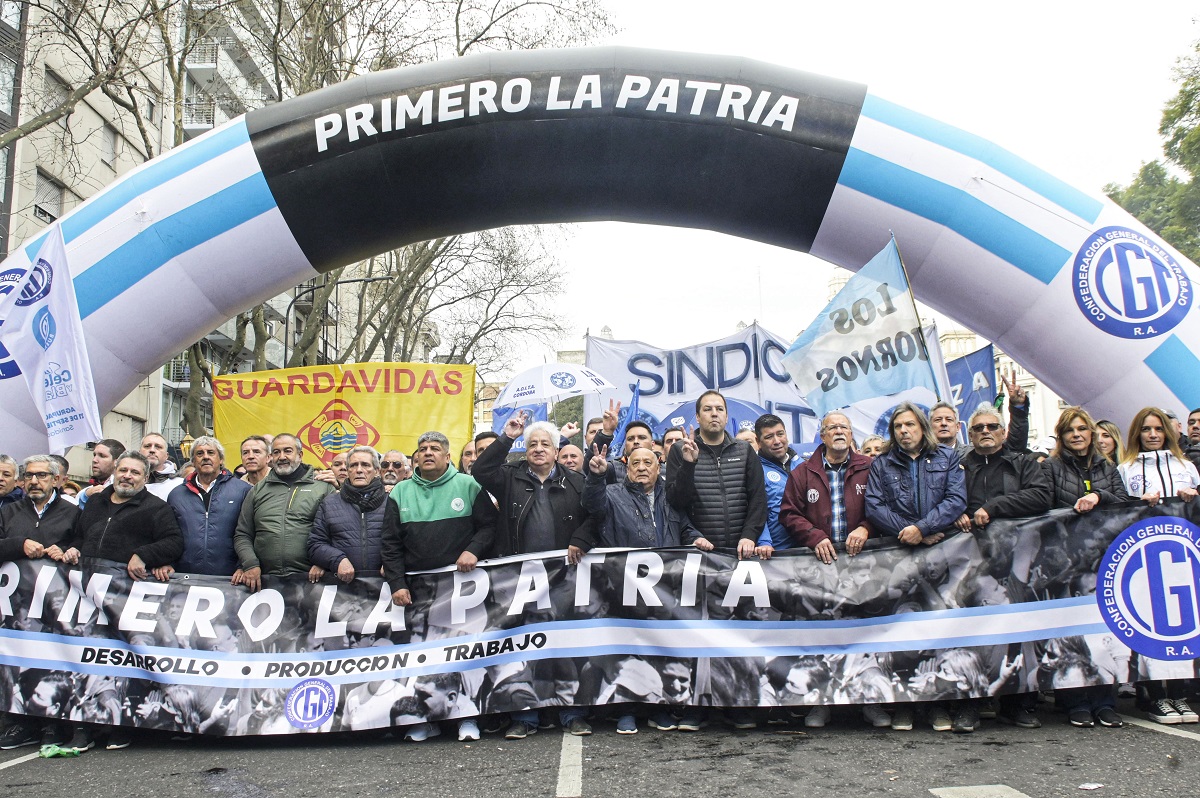 Centrales obreras y organizaciones sociales rechazaron especulación y reclamaron nuevo contrato social