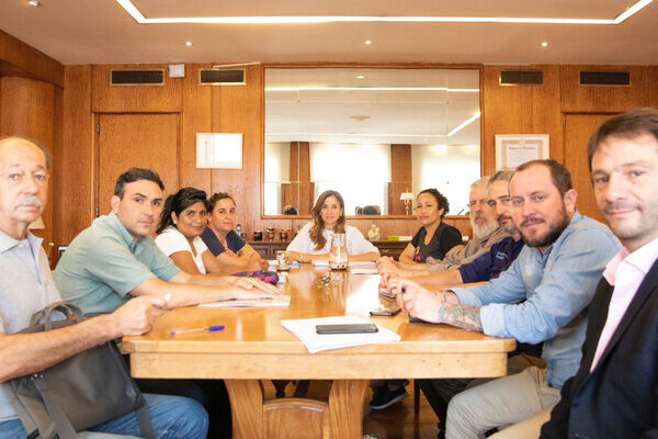 El Gobierno lanza una tarjeta social para comedores comunitarios: en qué consiste el programa Alimentar Comunidad