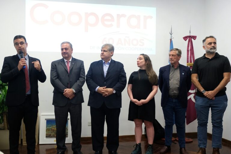 Mutualismo y cooperativismo celebraron los 60 años de COOPERAR