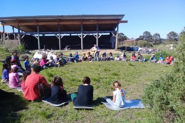 Una escuela cooperativa de Mar del Plata pide donaciones para poder terminar su edificio sustentable
