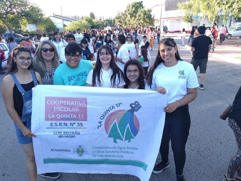 Río Negro puso en marcha un programa para financiar escuelas cooperativas y mutuales