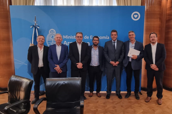 Sergio Massa recibió a cooperativas tecnológicas con miras a resolver el límite para importaciones