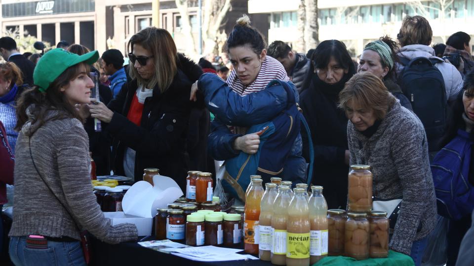 Es necesario democratizar la economía