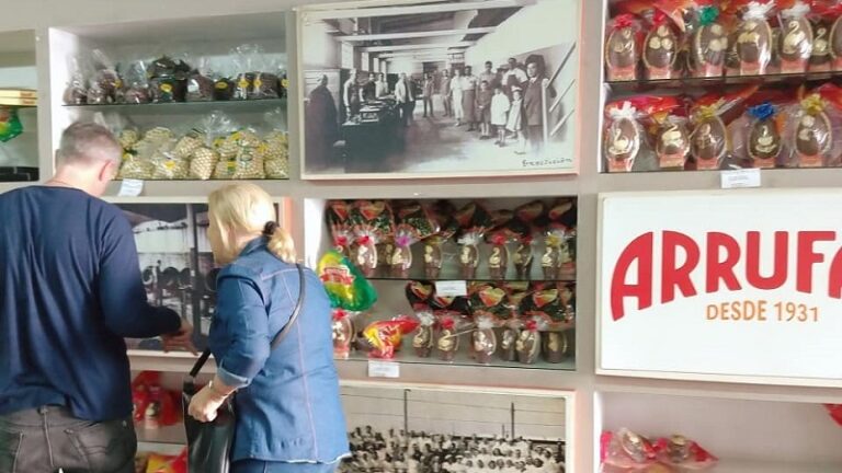 Huevos de pascuas cooperativos y la liquidación de último momento, las opciones más económicas