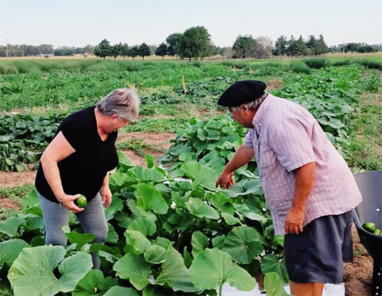 "Cerca de tu casa", una cooperativa agroecológica con precios populares en La Pampa