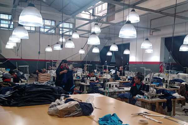 Dos cooperativas textiles se unen para llegar a las góndolas de Chango Más