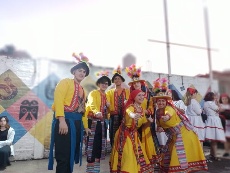 La Escuela Popular Latinoamérica de Burzaco organizó una peña para recaudar fondos