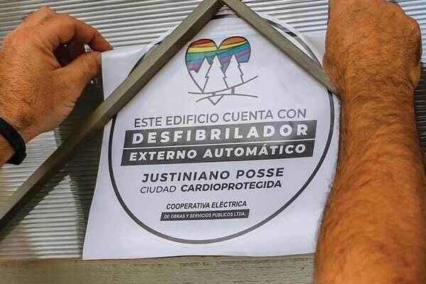 Gracias a su cooperativa, Justiniano Posse es la primera ciudad cardioprotegida de Aegentina