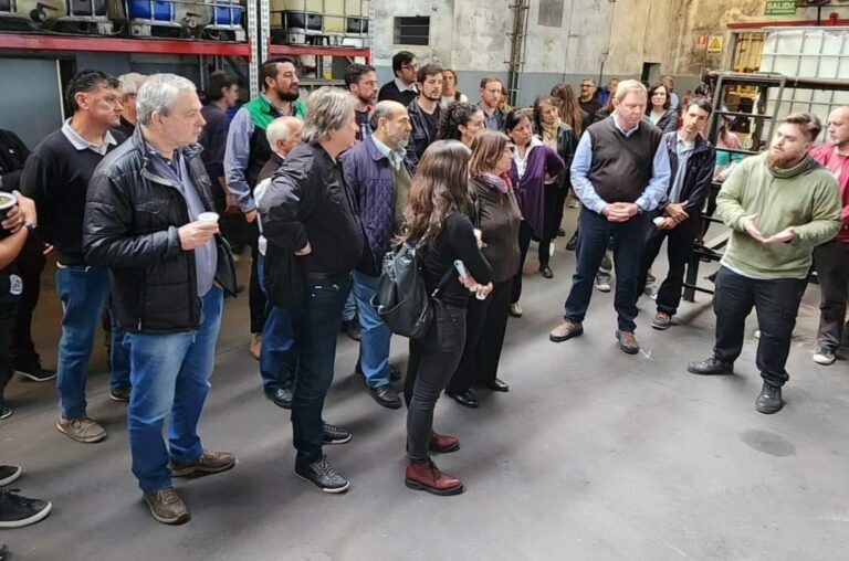 "ColorBel", la línea de pinturas creada por una cooperativa matancera y el CONICET