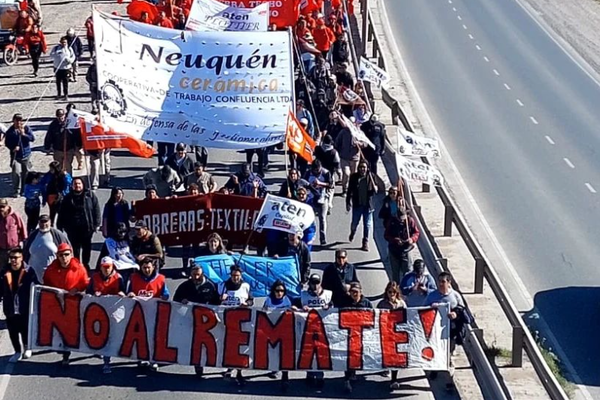 Conquista de la Cooperativa Confluencia: suspendieron el remate de Cerámica Neuquén