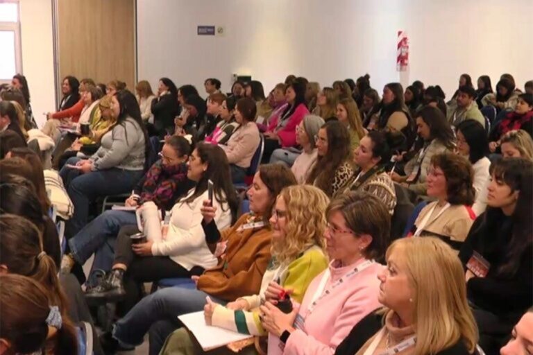 La Sociedad Italiana de Paraná celebró 160 años, con una capacitación a docentes