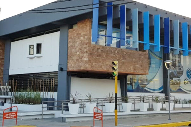 Mientras el Gobierno las desfinancia, cooperativas y mutuales lanzan su propia Universidad