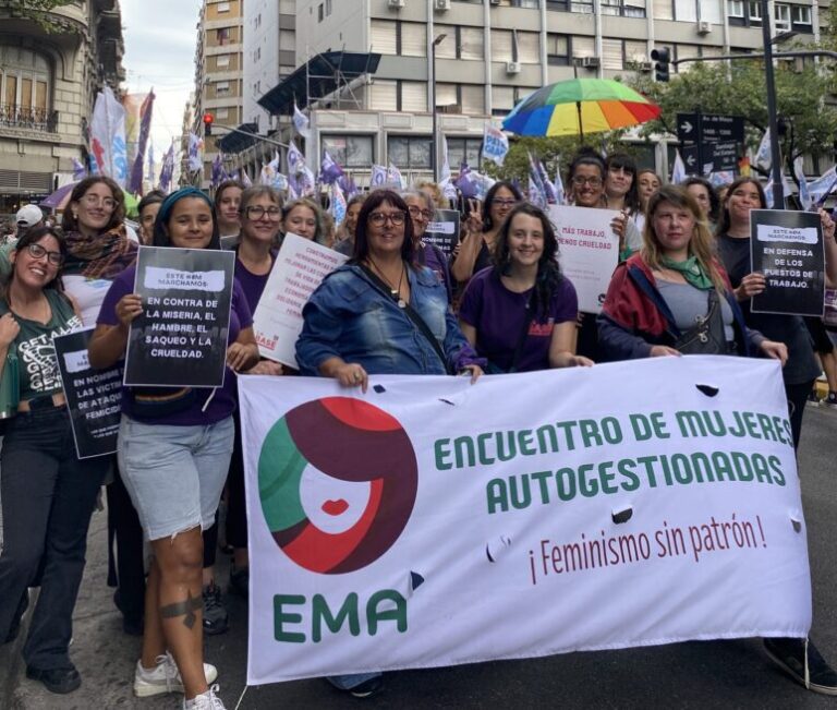 8M: EMA se reunió en asamblea y movilizó a Plaza de Mayo
