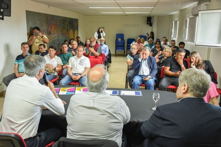 Alejandro Russo recorrió mutuales de Comodoro Rivadavia y destacó el rol del sector en el desarrollo local